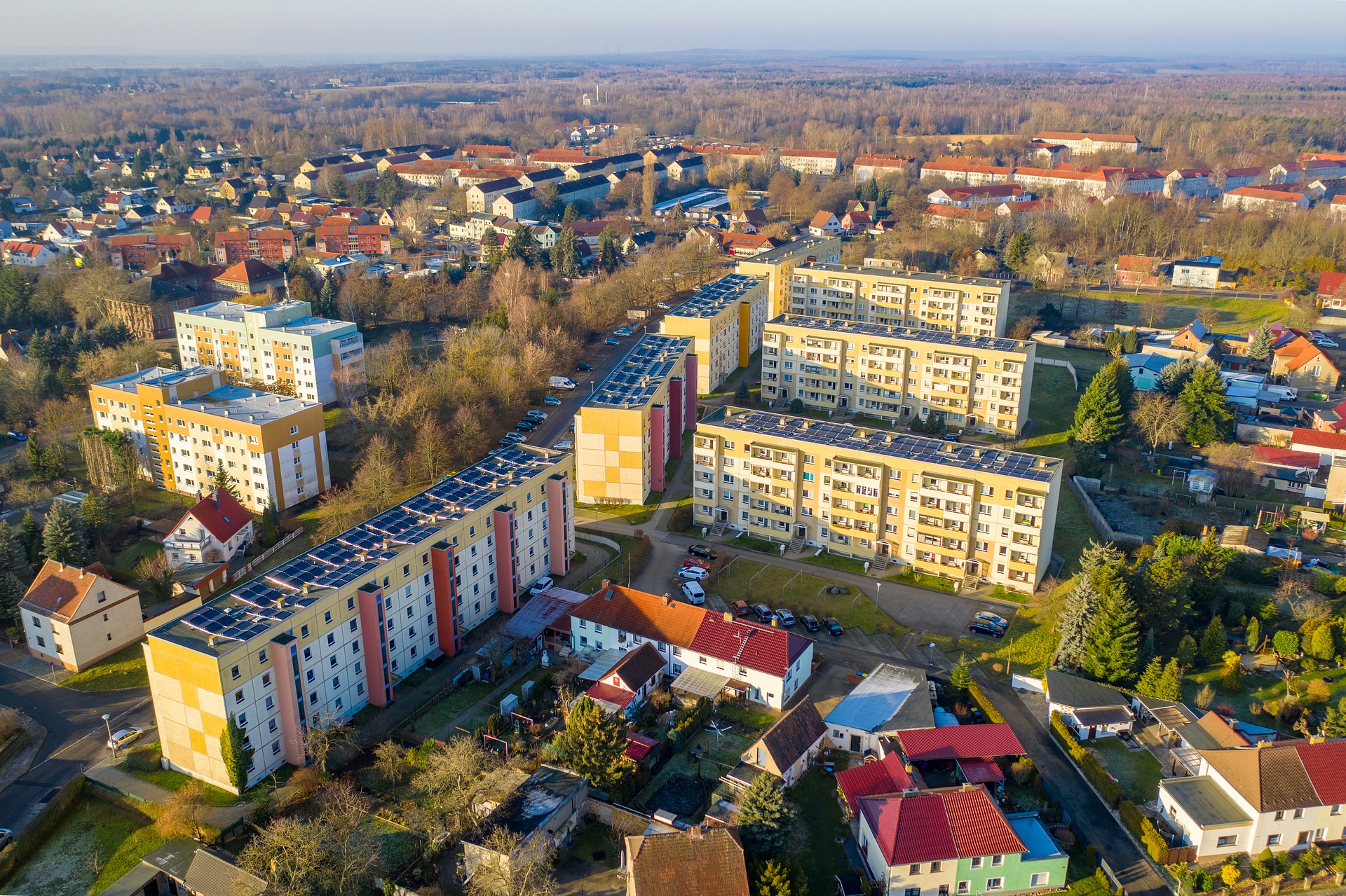 Photovoltaik-Anlagen auf Mehrfamilienhäusern – Lösung Mieterstrommodell