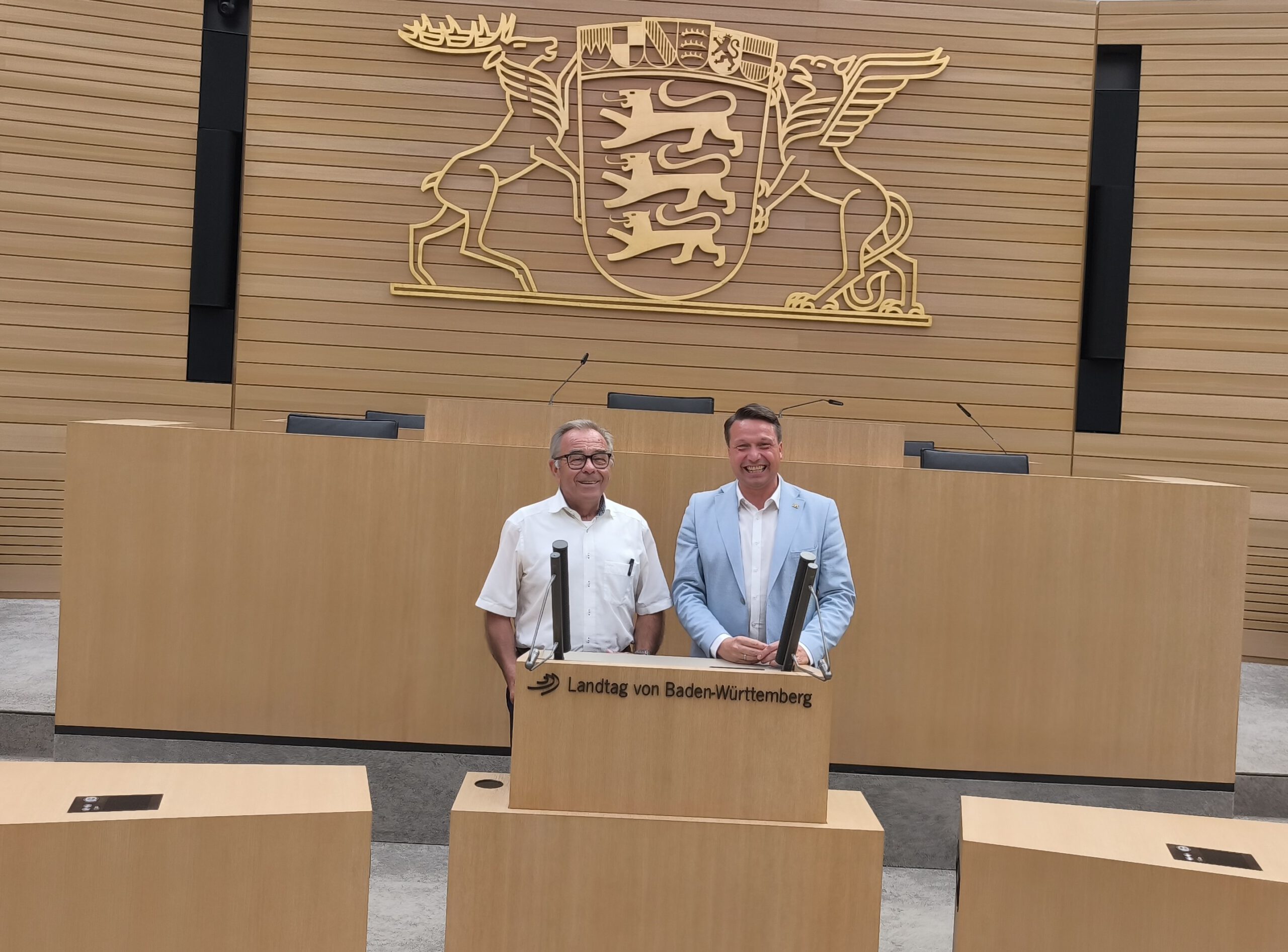 Walter Solar im Landtag Baden Württemberg und Haus der Abgeordneten mit Manuel Hailfinger Wolfgang Walter